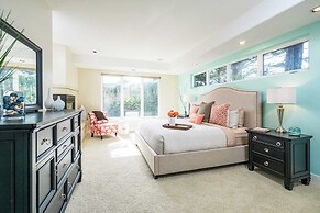 Villa Manzanita by Avantstay Hot Tub, 1 Block to Beach/town, Chef's Ki