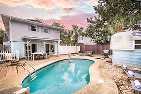 Harper by Avantstay Beautiful Home w/ Pool Walk to the Beach!