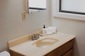 Aster by Avantstay Classic Kings Beach Cottage In The Of North Shore