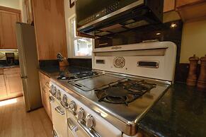 Aster by Avantstay Classic Kings Beach Cottage In The Of North Shore