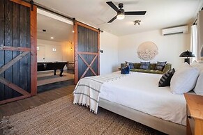 Flora by Avantstay Modern & Private Desert Oasis on Large Grounds w/ P