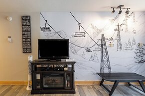 Flurry by Avantstay Tahoe Donner Home w/ Access to Northstar Resort Co