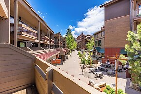 Flurry by Avantstay Tahoe Donner Home w/ Access to Northstar Resort Co