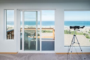 Blue Horizon by Avantstay Panoramic Views of the Ocean w/ Entertainers