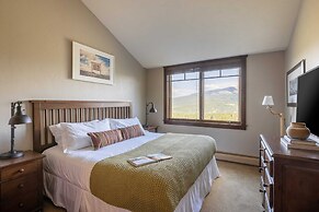 Twin Chutes by Avantstay Beautiful Ski in Ski out Condo w/ Access to H