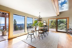 Juniper by Avantstay Incredible Mountainside Home w/ Incredible Lake V