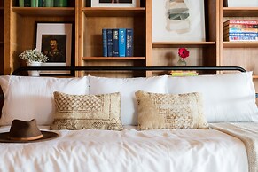 Juniper by Avantstay Incredible Mountainside Home w/ Incredible Lake V