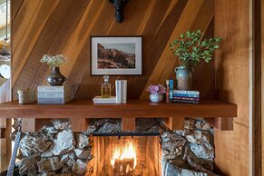 Juniper by Avantstay Incredible Mountainside Home w/ Incredible Lake V