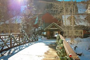 Cimarron Lodge 20 by Avantstay Ski In/ Ski Out Condo in Ideally Locate