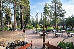 Sierra by Avantstay Ski In/ Ski Out! Near Truckee w/ Access to Northst