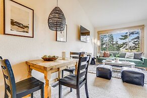 Sierra by Avantstay Ski In/ Ski Out! Near Truckee w/ Access to Northst