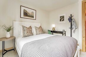 Sierra by Avantstay Ski In/ Ski Out! Near Truckee w/ Access to Northst