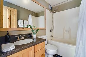 Sierra by Avantstay Ski In/ Ski Out! Near Truckee w/ Access to Northst