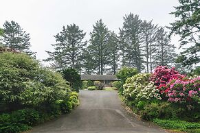 The Purcell House by Avantstay Surrounded in Lush Greenery w/ Large Ya