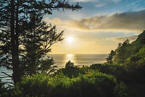 The Purcell House by Avantstay Surrounded in Lush Greenery w/ Large Ya