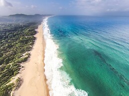Makakatana Bay Lodge