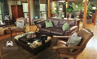 Makakatana Bay Lodge