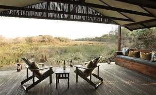 Makakatana Bay Lodge