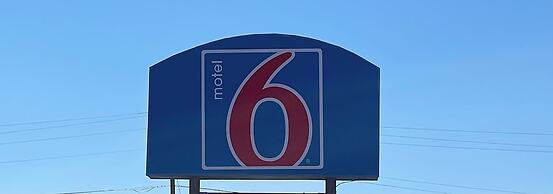 Motel 6 Artesia, NM