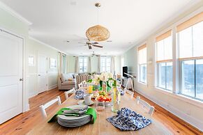 Sea Shell by Avantstay Breezy Beachside Getaway w/ Rooftop Deck & 6 BR