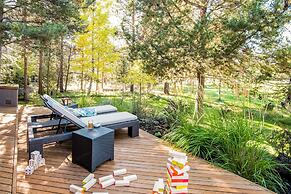 Sunriver by Avantstay Cozy Mountain Home w/ Indoor Pool and Hot Tub