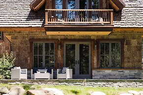 Hunter by Avantstay Riverfront Cabin w/ Prvt Cottage 5mins From Palisa