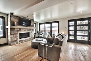 Pinetree by Avantstay Modern Park City Getaway w/ Patio & Balcony