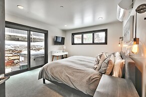 Pinetree by Avantstay Modern Park City Getaway w/ Patio & Balcony