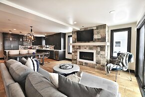 Pinetree by Avantstay Modern Park City Getaway w/ Patio & Balcony