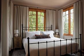 Zendo by Avantstay Serene Mountain Abode w/ Hot Tub & Views