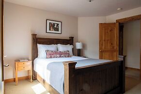 Zendo by Avantstay Serene Mountain Abode w/ Hot Tub & Views