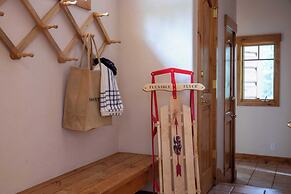 Zendo by Avantstay Serene Mountain Abode w/ Hot Tub & Views