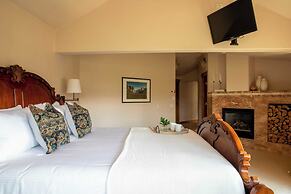 Zendo by Avantstay Serene Mountain Abode w/ Hot Tub & Views