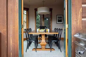 Zendo by Avantstay Serene Mountain Abode w/ Hot Tub & Views