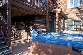 Zendo by Avantstay Serene Mountain Abode w/ Hot Tub & Views