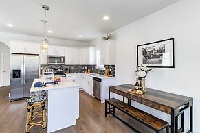 Bourbon By Avantstayspacious Modern Home 5mins From Downtown Nashville