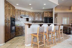 Desert Stone by Avantstay Contemporary Desert Oasis With Pool & Hot Tu