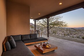 Desert Stone by Avantstay Contemporary Desert Oasis With Pool & Hot Tu