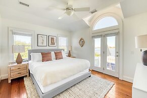 Haven by Avantstay Luxury Beachfront Home w/ Pool & Gorgeous Patios