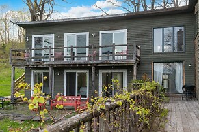 Shakespeare on the Hudson by Avantstay Two Home Buyout on the Hudson R