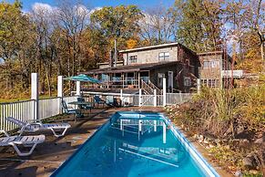 Shakespeare on the Hudson by Avantstay Two Home Buyout on the Hudson R