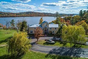 Shakespeare on the Hudson by Avantstay Two Home Buyout on the Hudson R