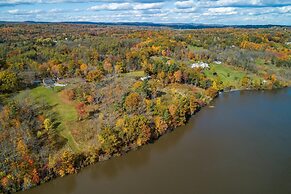 Shakespeare on the Hudson by Avantstay Two Home Buyout on the Hudson R