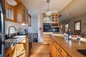 Condor by Avantstay Gorgeous Mountain Home w/ Hot Tub & Sauna