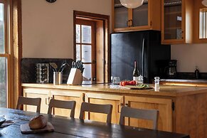 Condor by Avantstay Gorgeous Mountain Home w/ Hot Tub & Sauna