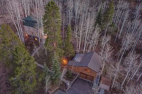Condor by Avantstay Gorgeous Mountain Home w/ Hot Tub & Sauna