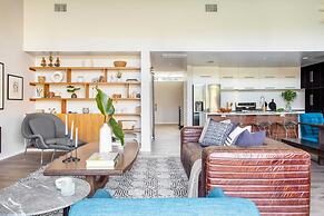 Barton by Avantstay Lake Views w/ Hot Tub, Pool & Ping Pong!