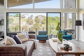 Barton by Avantstay Lake Views w/ Hot Tub, Pool & Ping Pong!