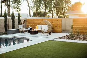 Daisy by Avantstay Modern Home w/ Spacious Backyard, Pool & Table Tenn