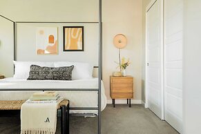 Daisy by Avantstay Modern Home w/ Spacious Backyard, Pool & Table Tenn